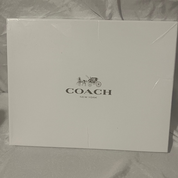 Coach White and Yellow Floral Bag Set - Picture 11 of 11